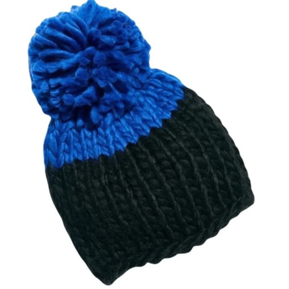 NWOT FREE PEOPLE Cozy Up Color Blocked Beanie In Black